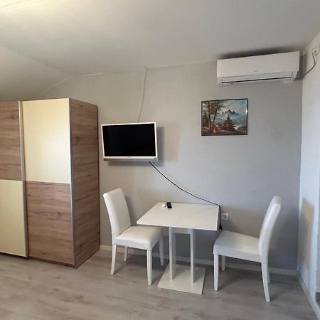 Apartments Spalj 1 I 2 Сень Экстерьер фото